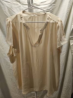 Maurices 2X Flutter Sleeve Cream Colored Textured Blouse