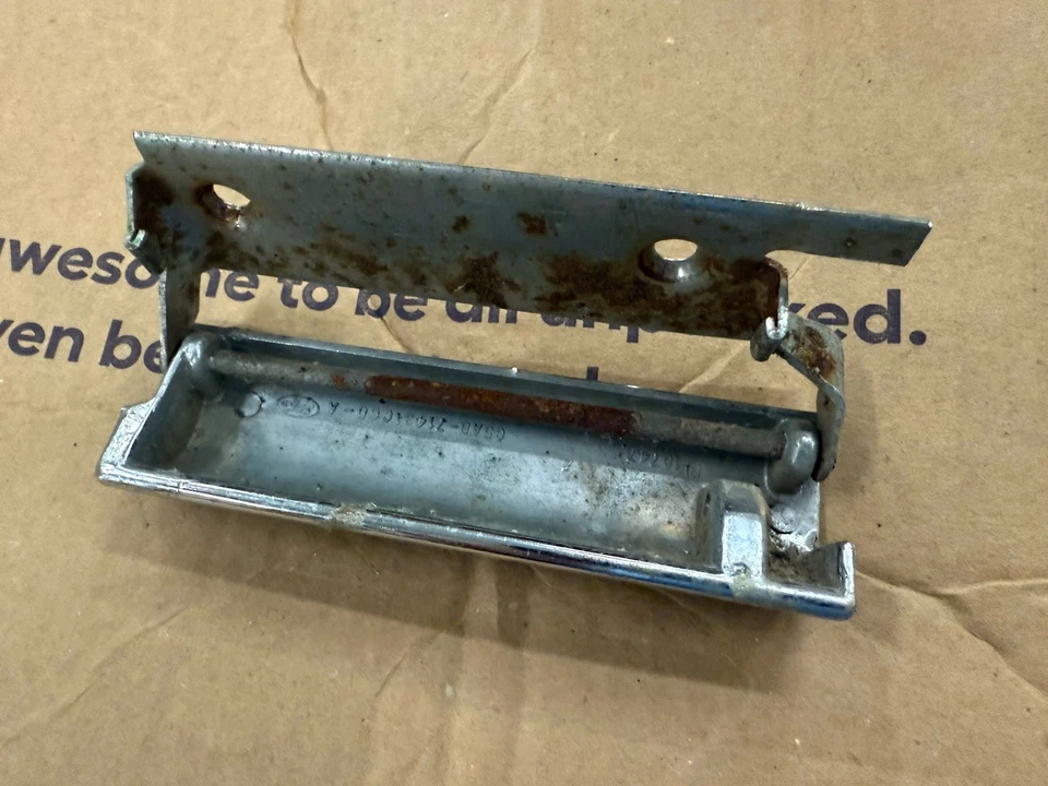 Ford Country 1965 sedán Squire Wagon Mercury interior puerta trasera manija de liberación Foto 2 de 4