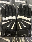 Nike Men’s Hyperbeast 2.0 Lineman Football Gloves Black & White New NFL NWT?