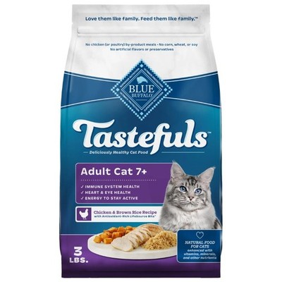 Blue Buffalo Tastefuls Dry Cat Food for Adult Cats 7+, Chicken & Brown Rice