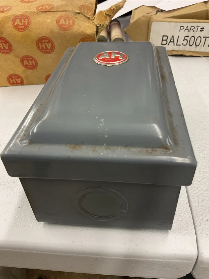 Relé Arrow Hart tipo R con carcasa - MR20, bobina V 220, CY 60 - ECS Foto 2 de 4