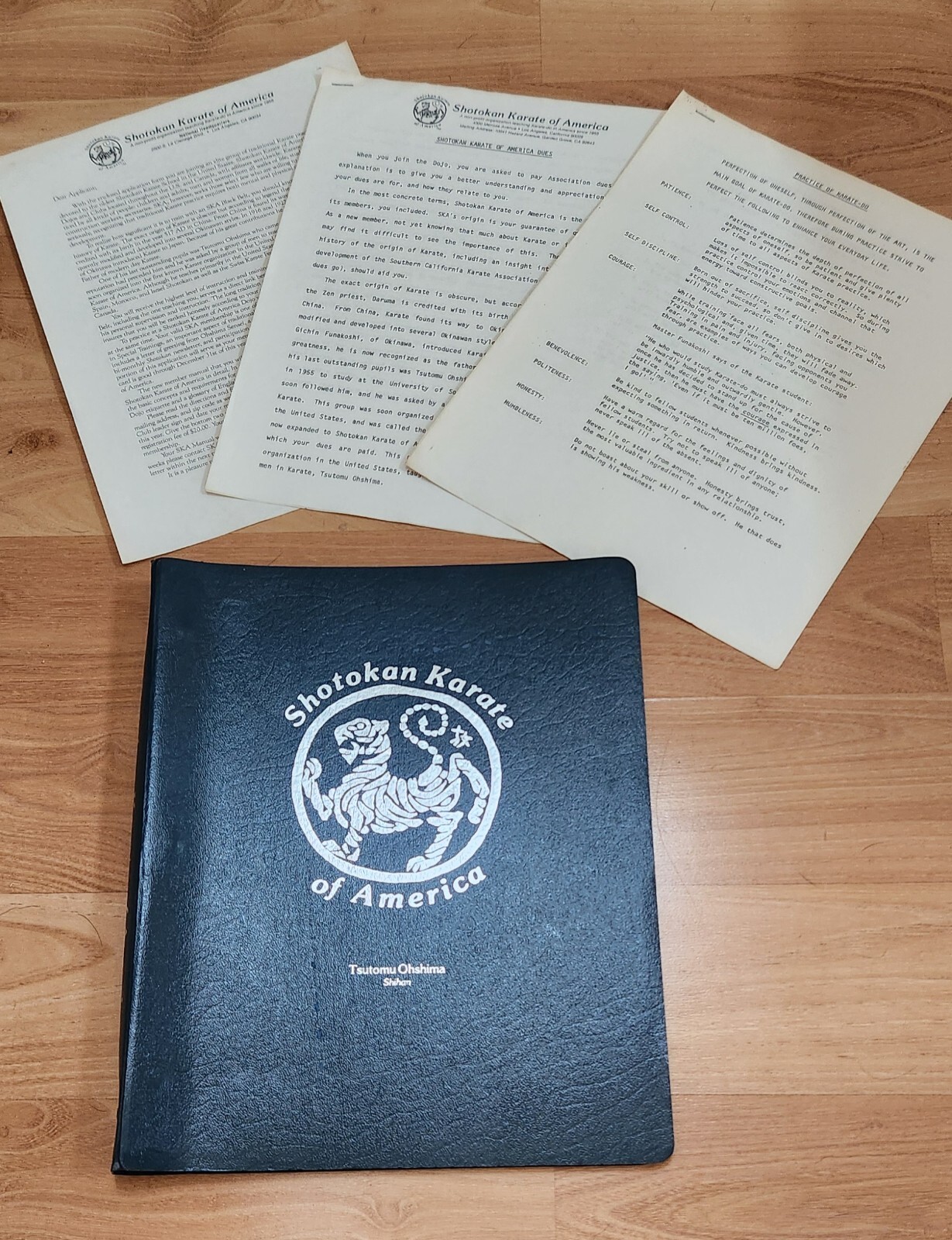 Shotokan Karate of America 1977 Student Manual in 3 ring binder + welcome papers
