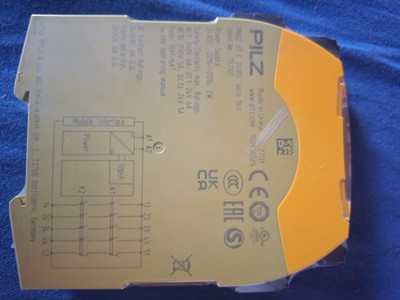Pilz 751107 PNOZ s7 C PNOZsigma Kontakterweiterung 24VDC 4 n/o 1 n/c NEU OVP!