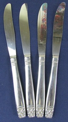 SET 4 DINNER KNIVES! Vintage Wm ROGERS ONEIDA stainless: AZTEC ENCORE pat LOVELY