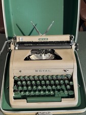1956 Royal Quiet De Luxe Manual Typewriter w/Case Portable Serial #RA3219764 thumbnail