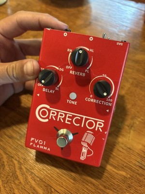 Flamma FV01 Corrector Vocal Effects Pedal Pitch Correction Reverb Delay Red
