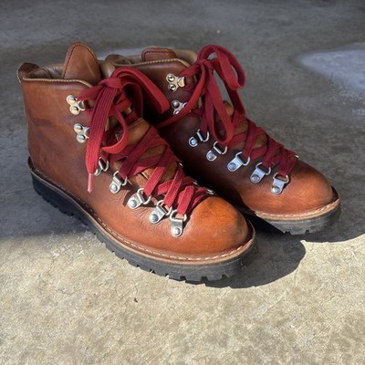 Danner Mountain LT Cascade Women's Leather Classic Hiking Boots, Size 8