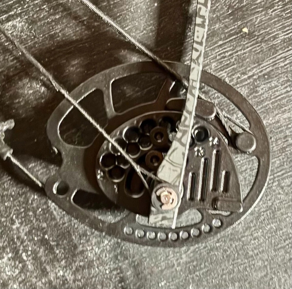 Arco de pesca Muzzy V2 arco nu para destros novo - Imagem 3 de 3