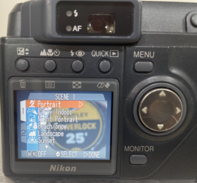Nikon Coolpix 880 3.3 MP Digital Camera - WORKS, PLEASE READ