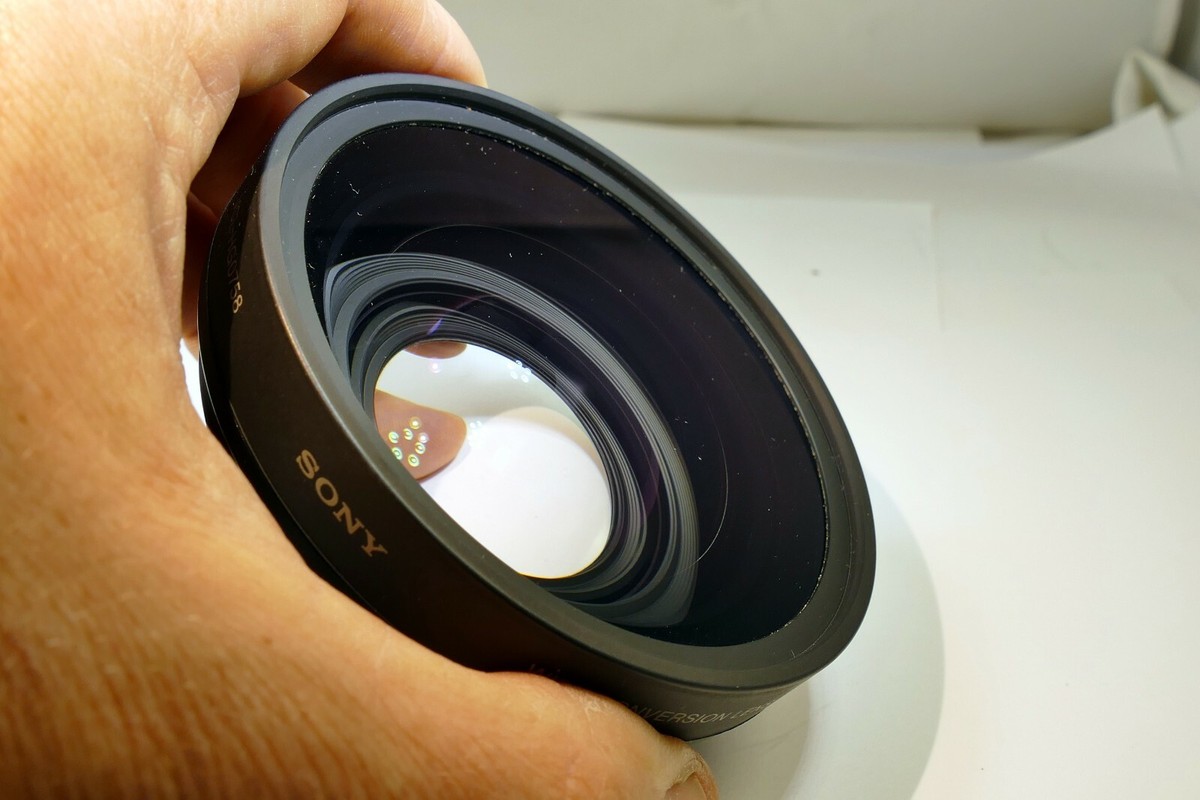 Sony Wide Angle Conversion Lens x0.7 VCL-HG0758 AUX HG-0758 Sony Wide Angle Conversion Lens x0.7 VCL-HG0758 AUX HG-0758
