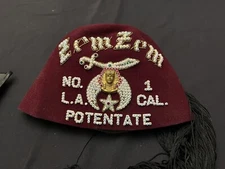 Vintage Shriner Bejeweled Red Felt Fez W Cumberbund & Case. Zen Zem Potentate