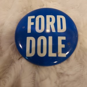 Vintage Ford Dole Republican Presidential Senator Campaign Pin Button