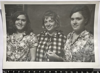 Three Pretty Cute Young Women Charming Attractive Nice Girls Old Photo #1173