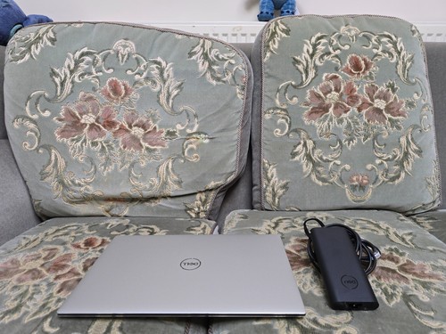 Dell XPS 15 9530 i9 13900H 64 GB 2 TB RTX 4070 FHD+ computer portatile ultrabook - Foto 2 di 11