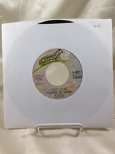 45 RPM Carly Simon - You're So Vain / His Friends Are More Fond of Robin 014