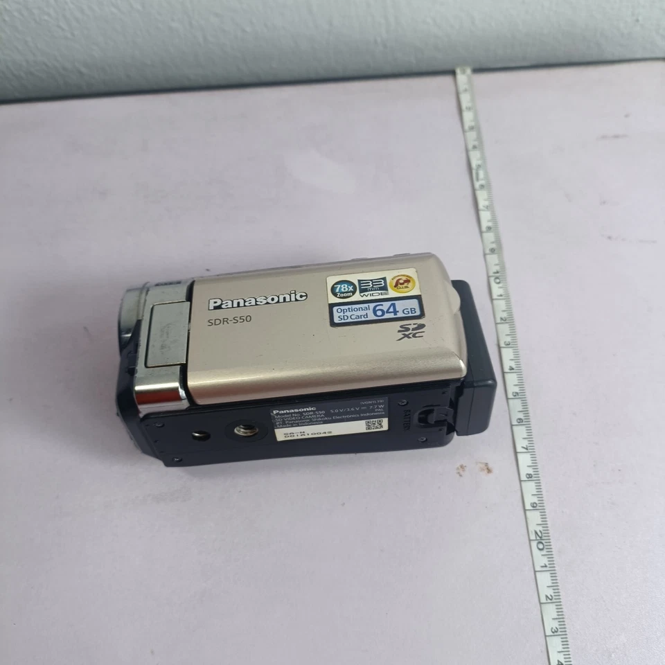 Panasonic SDR-S50 Handheld High Definition Camcorder Silver W/ Charger Tested - Image 3 of 4