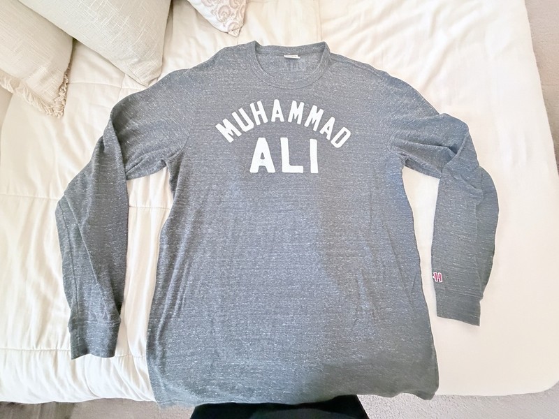 Very Rare Homage Muhammad Ali Long Sleeve T-shirt XL