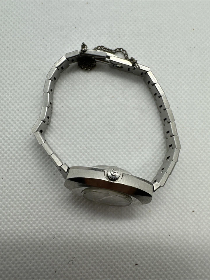 Rado Bernina 杏仁形手表 — 第 3/4 张图片