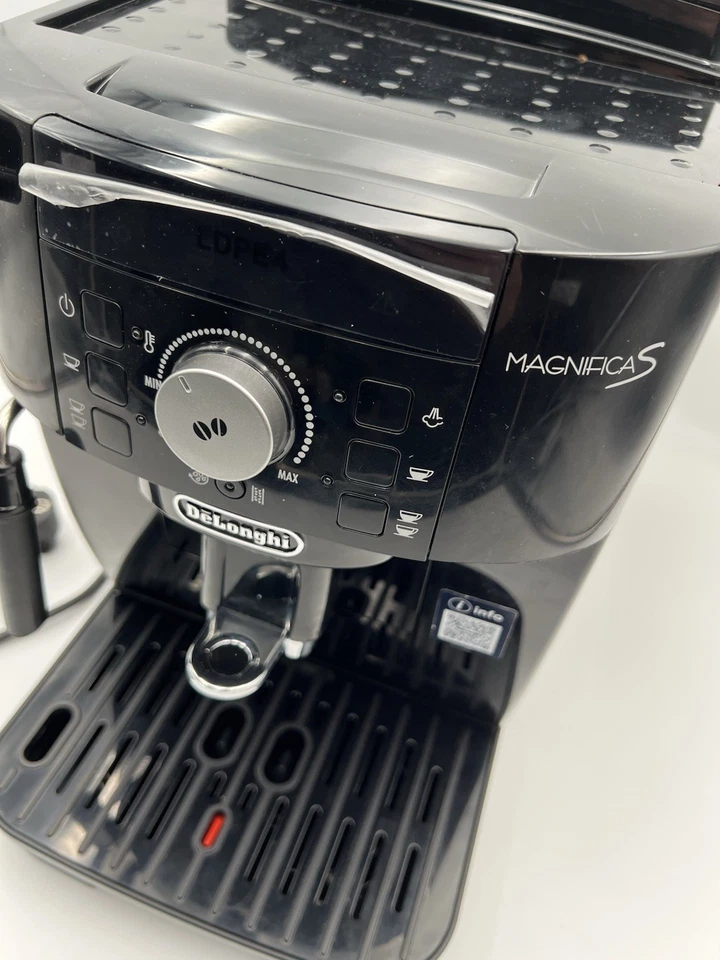 De’Longhi Magnifica S ECAM11.112.B Kaffeevollautomat Schwarz mit Milchaufschäume, Foto 2 von 5