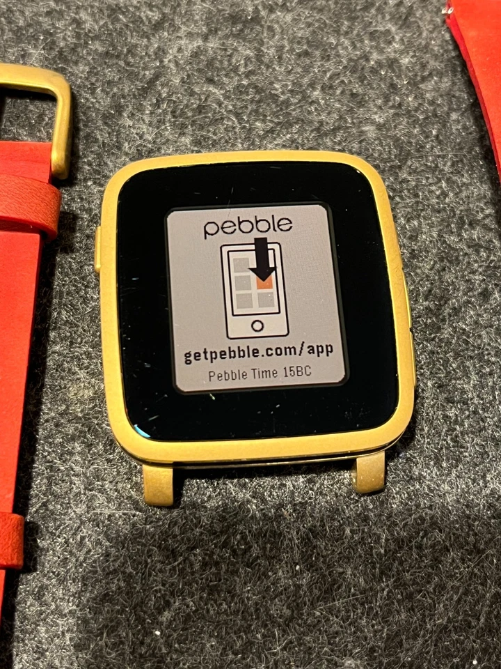 Pebble Time Steel Gold smartwatch + Red Leather Band, iPhone/Android - Image 3 of 4