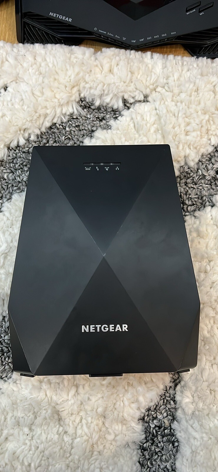 NETGEAR Nighthawk Pro Gaming XR500 WiFi Router & Netgear X6 Extender