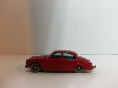 Matchbox Lesney 1/64 Jaguar 3.4 Litres Rouge - Série AW699 Ref 65 (Angleterre)