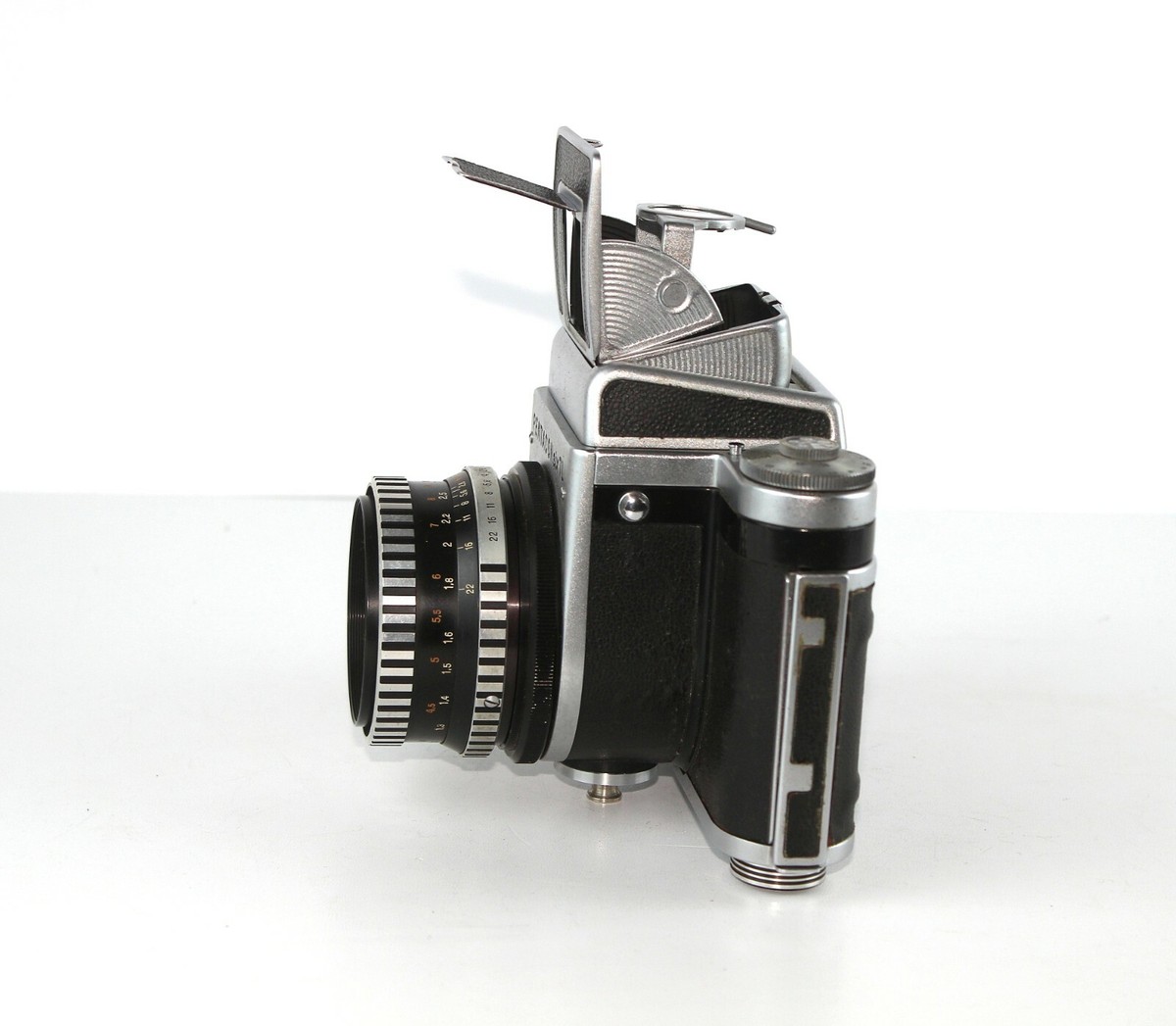 Camera PENTACON Six TL Lens Carl Zeiss Jena Biometar 2.8/80 Camera PENTACON Six TL Lens Carl Zeiss Jena Biometar 2.8/80