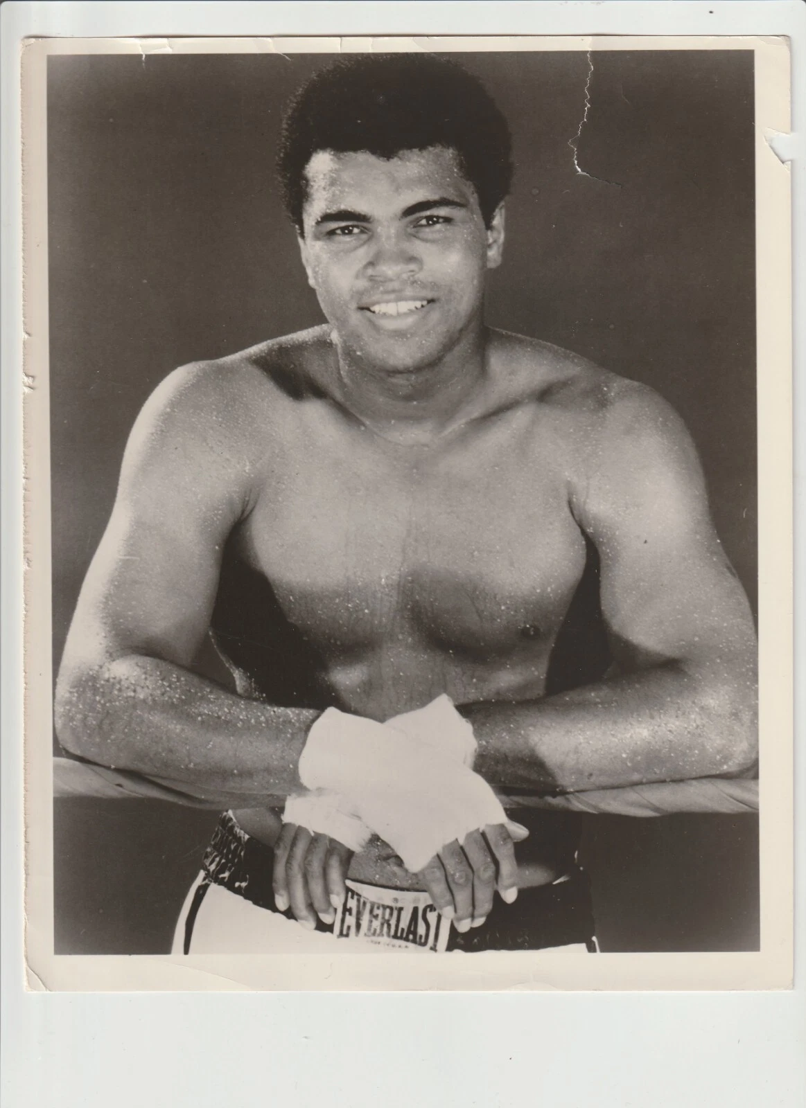 MUHAMMAD ALI BOXING HOFer ORIGINAL PUBLICITY PHOTO FROM ANGELO DUNDEE ESTATE - 画像1/2