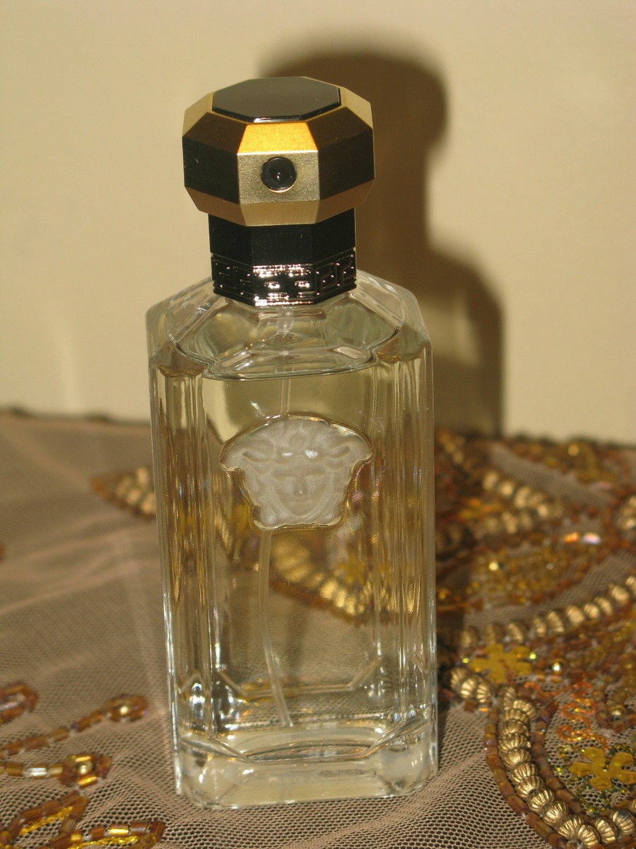 Versace 'The Dreamer' Men's Eau De Toilette Spray. 50 ml 1.7 fl oz