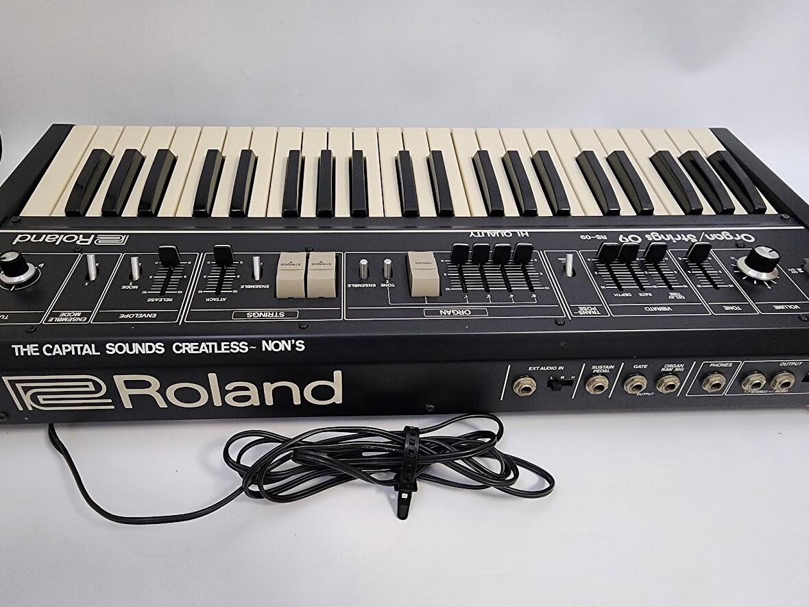 Roland RS-09 Organ / Strings 前期型 Roland Organ/Strings RS-09 | Organ studio