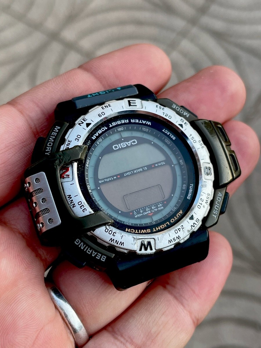 稼働 CASIO PROTREK 腕時計 デジタル ホワイト PRT-40 稼働 CASIO PROTREK 腕時計 デジタル ホワイト PRT-40 | Like a