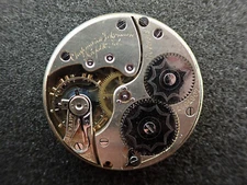 VINTAGE 39.7MM SWISS PRIVATE LABEL POCKET WATCH MOVEMENT - KEEPING TIME 