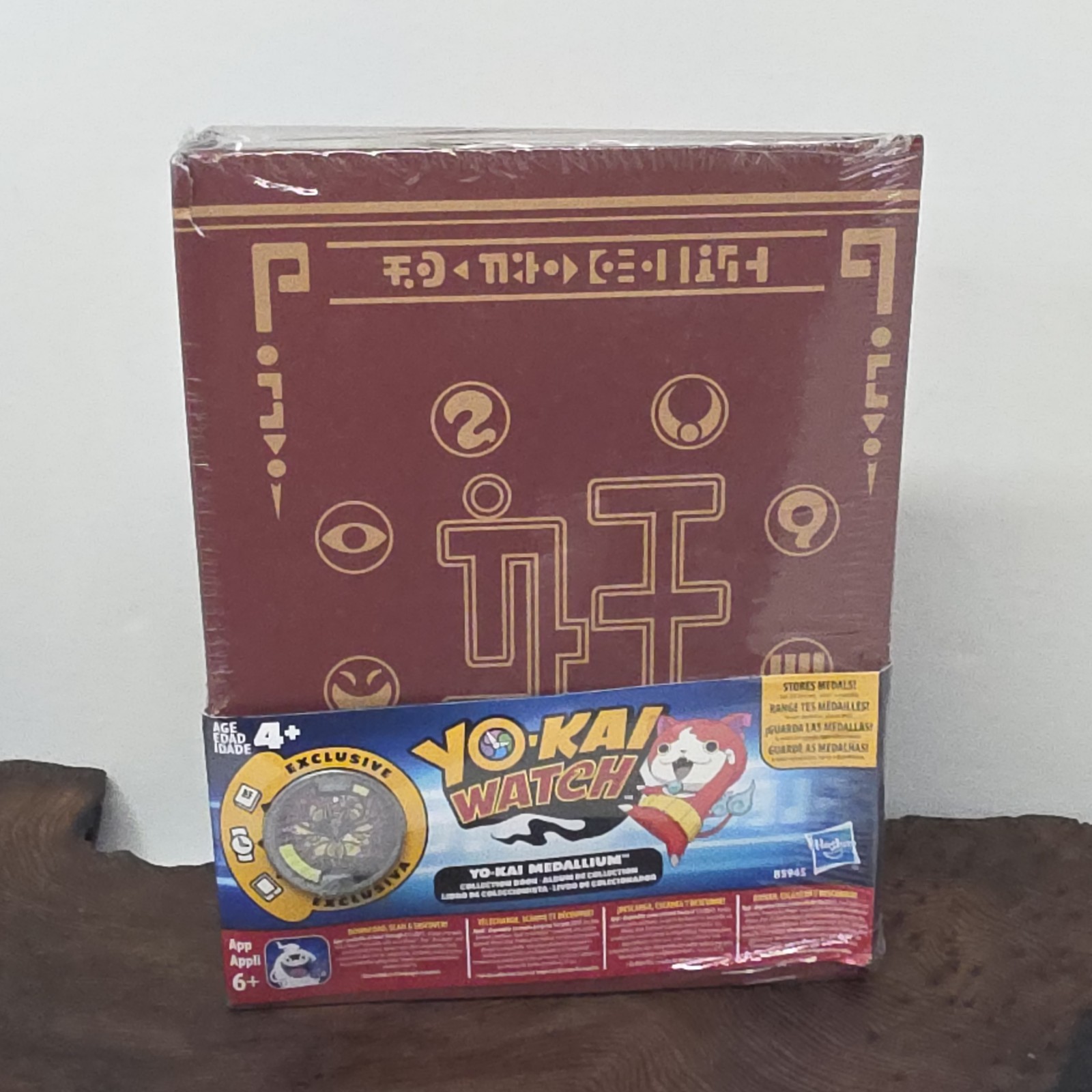 Hasbro Yokai Yo-kai Watch Medallium Collection Book Collect Medal New Sealed