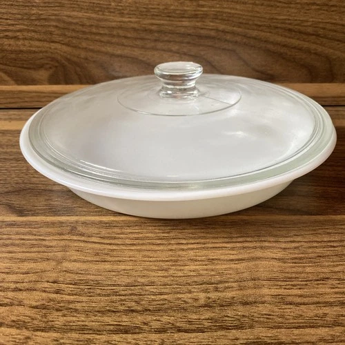 VTG Pyrex Glass Pie Plate 209 Baking Dish Pan 9 inch White With Lid