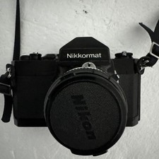 NIKON NIKKORMAT FT2 FILM CAMERA WITH NIKKOR 50mm F/2.0 LENS