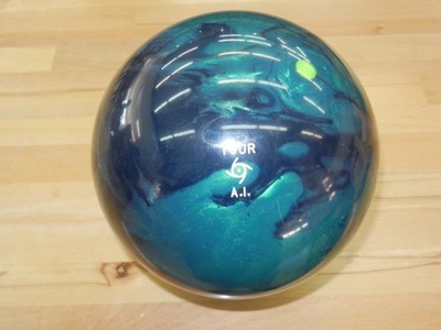 NIB 13# Storm IQ Tour A.I. Bowling Ball w/Specs of 13.2/2.5-3