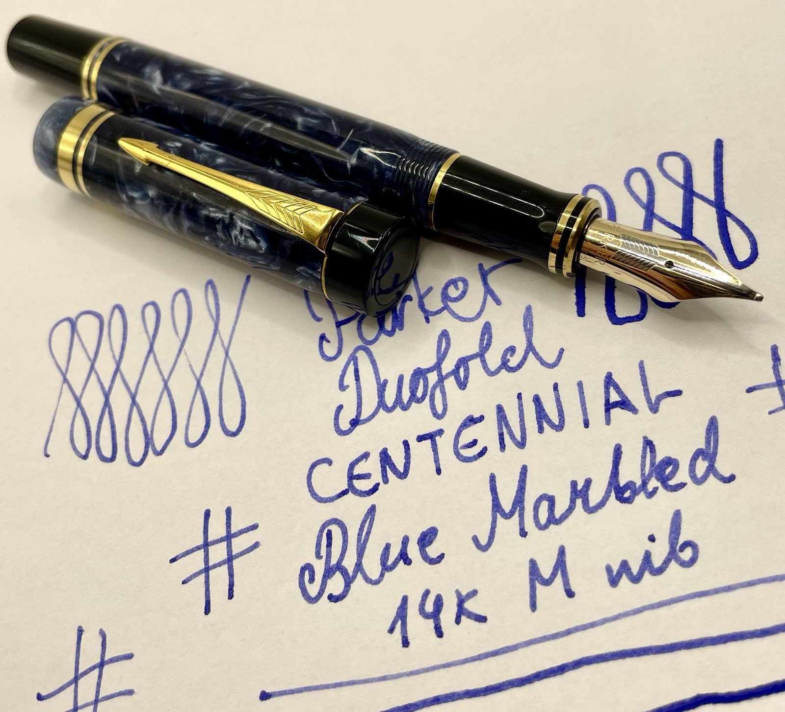 Mint PARKER DUOFOLD CENTENNIAL BLUE MARBLED Fountain Pen- UK- 18k M- Converter