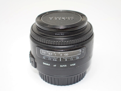 Sigma AF Objektiv 24 mm f/2,8 Super-Wide II nur für Canon EOS FILM SLR