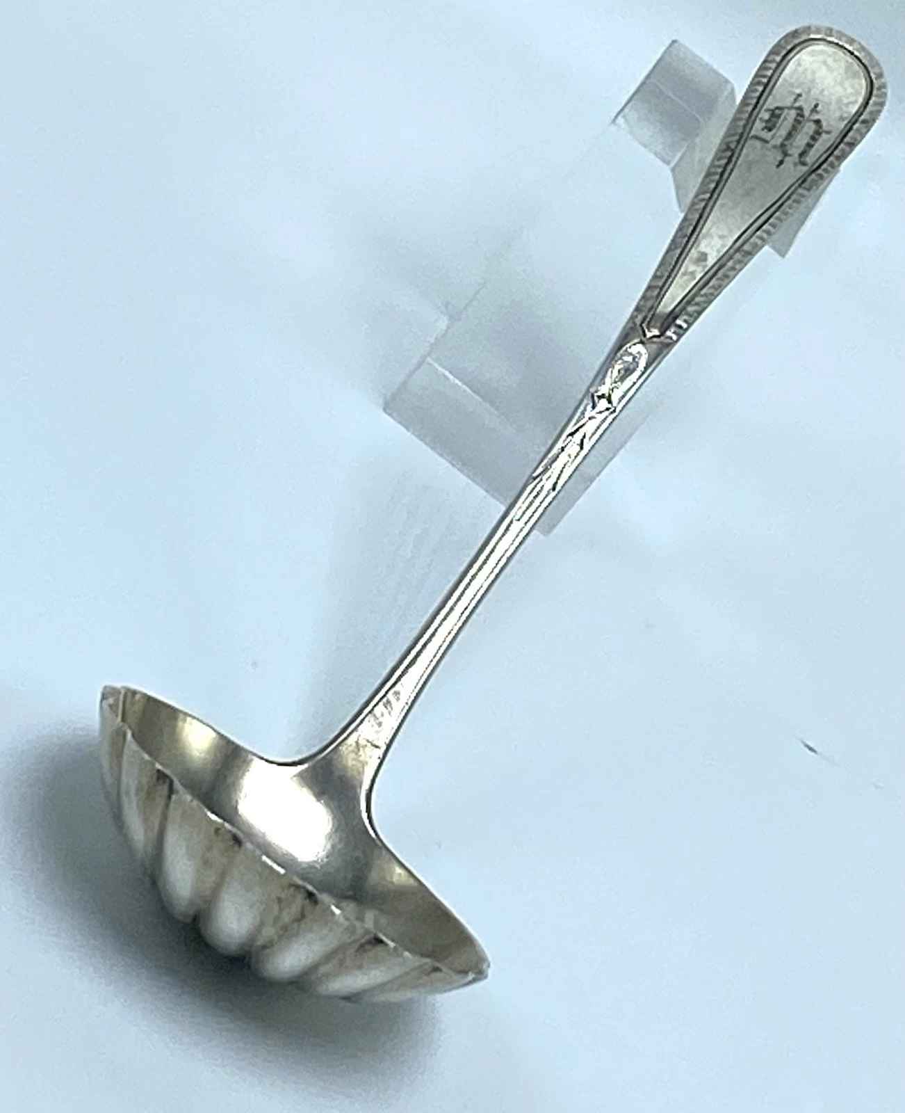 Sterling Silver Scallop Shell Shaped Serving Spoon Sauce Ladle “M” Mono 24.8g 6”