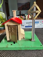 Postwar Lionel Train Lot 6-pices MUST SEE