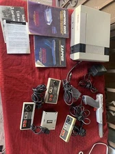 Nintendo NES NES-001 Bundle 2 Controllers Cables Tested