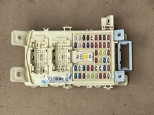 Produktbild - Hyundai i10 IA Benzin 49kW 67Ps Sicherungskasten Steuergerät 91952B9330 Original