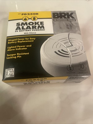 First Alert FG250B Dual Ionization Smoke Alarm with 9-volt Battery