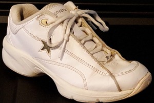 converse cheer shoes