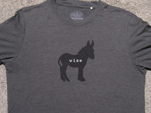 PRANA Wise Ass T-SHIRT Mens SMALL 
