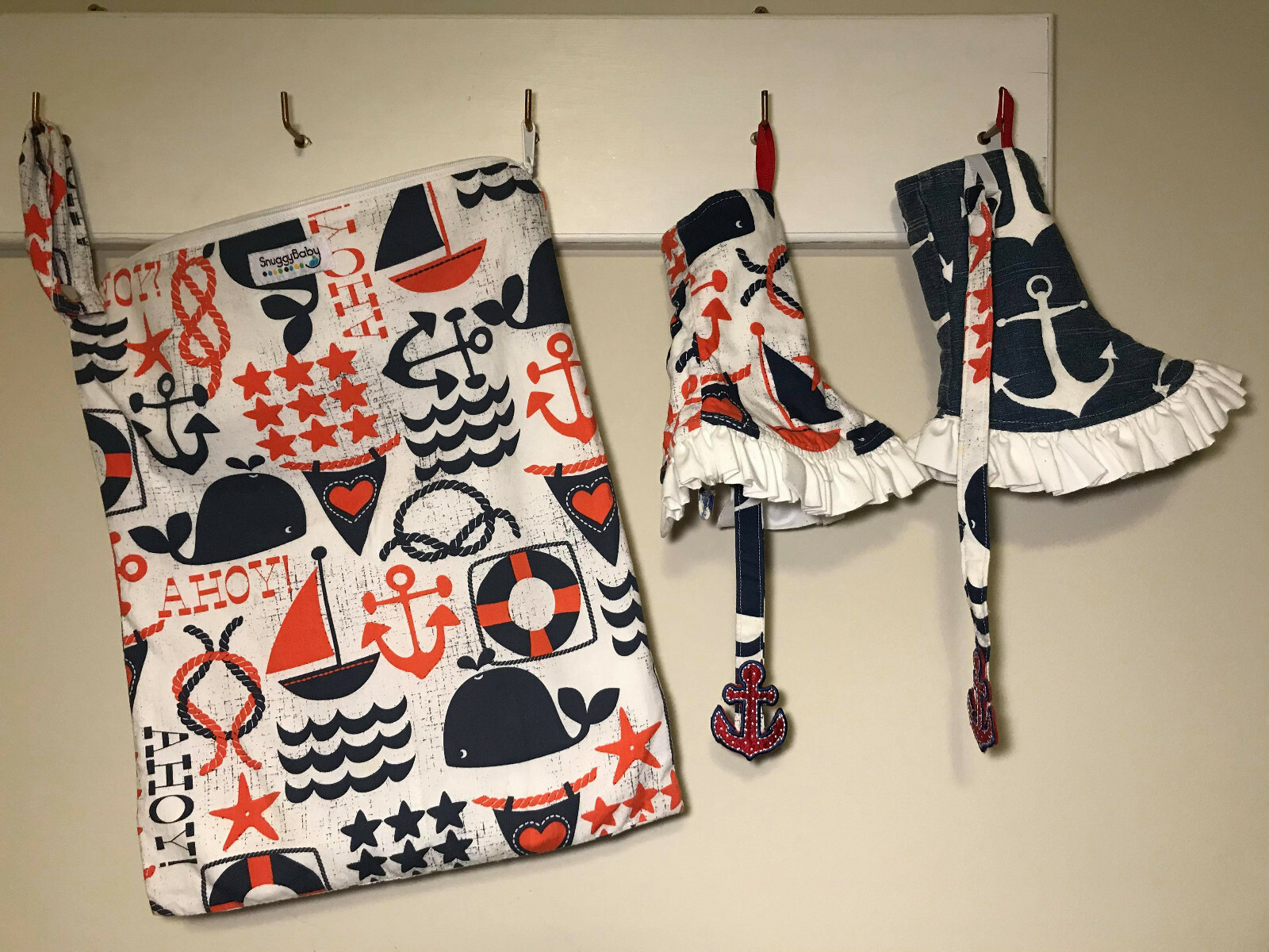 Standard Anchors Tula with Matching Wet bag, Drool Pads, and Reach Straps 