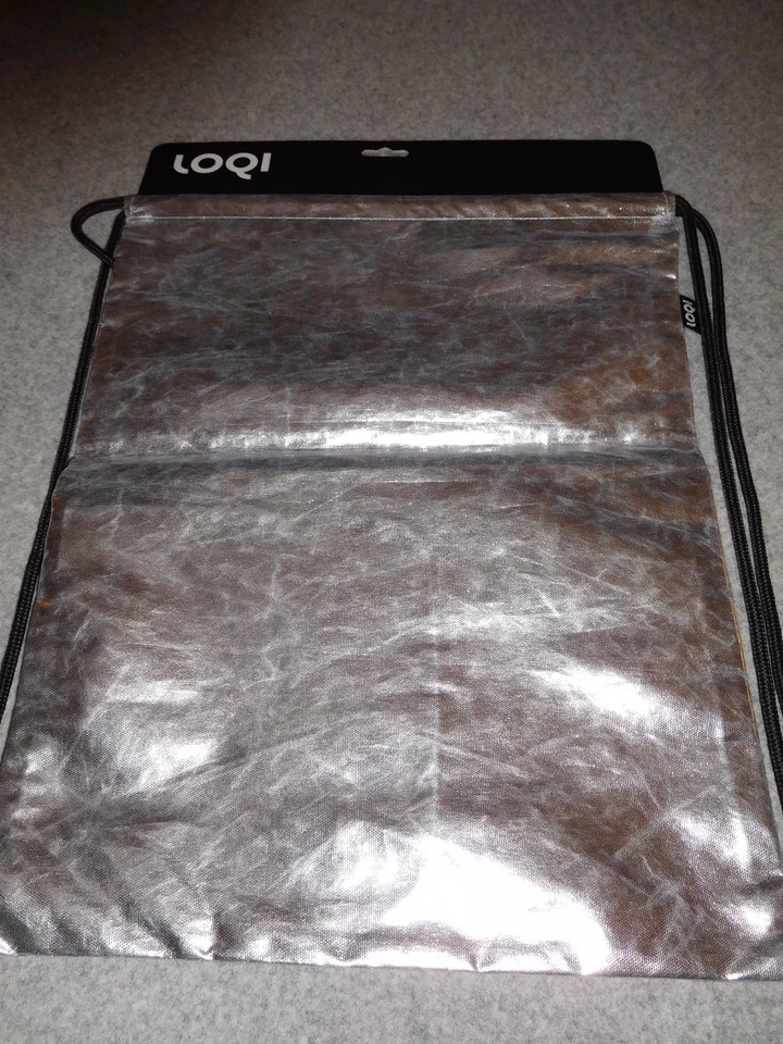 NEU OVP Loqi Rucksack Backpack silber Metallic 42 x 34 cm wasserabweisend leicht