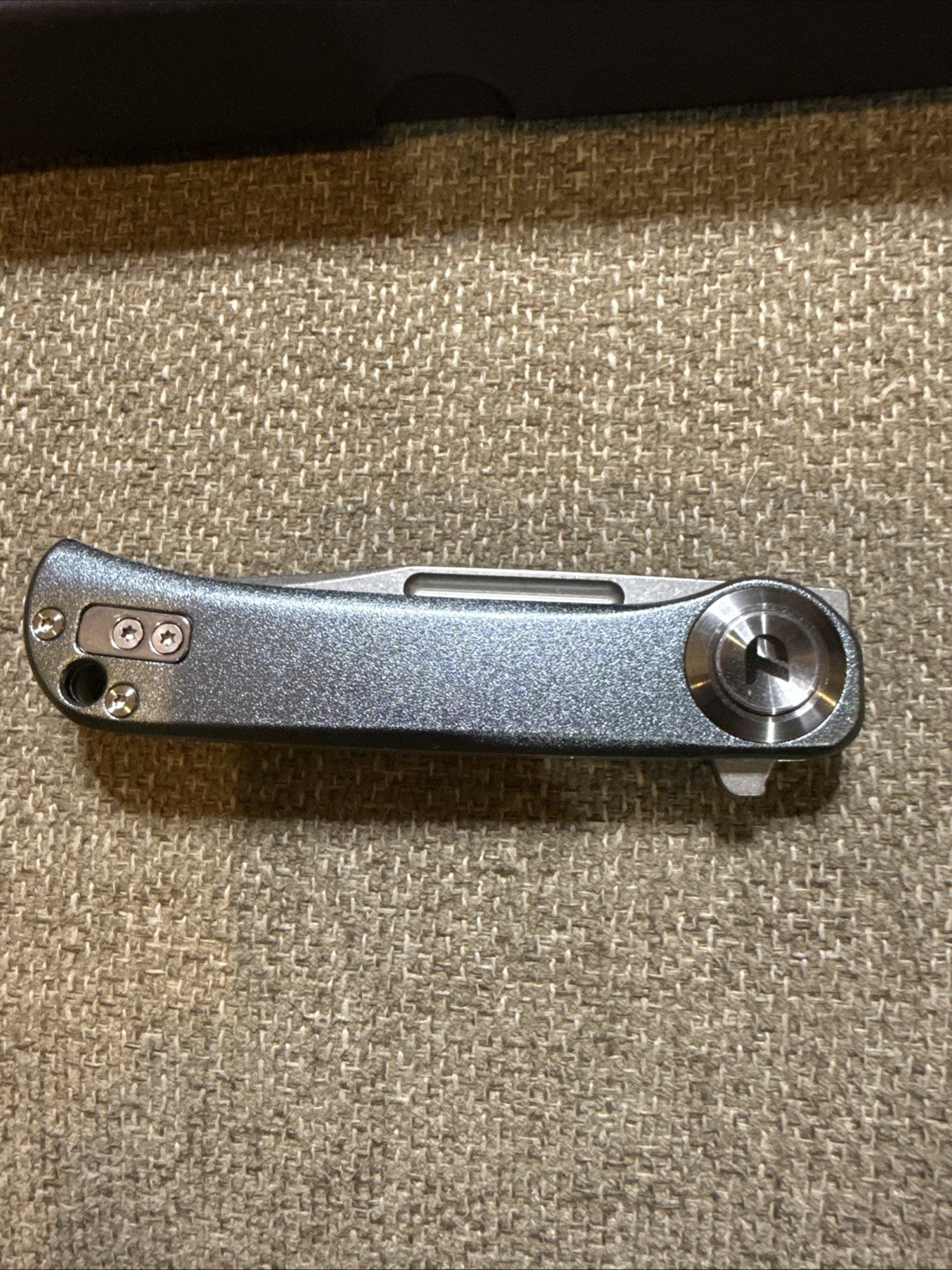 Dream tech D4055AG button lock pocket knife