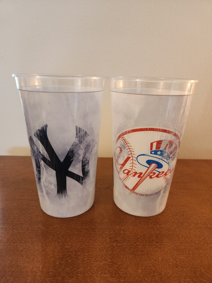 Set of 2 MLB NY Yankees Souvenir Plastic 26 Oz Beverage Cup