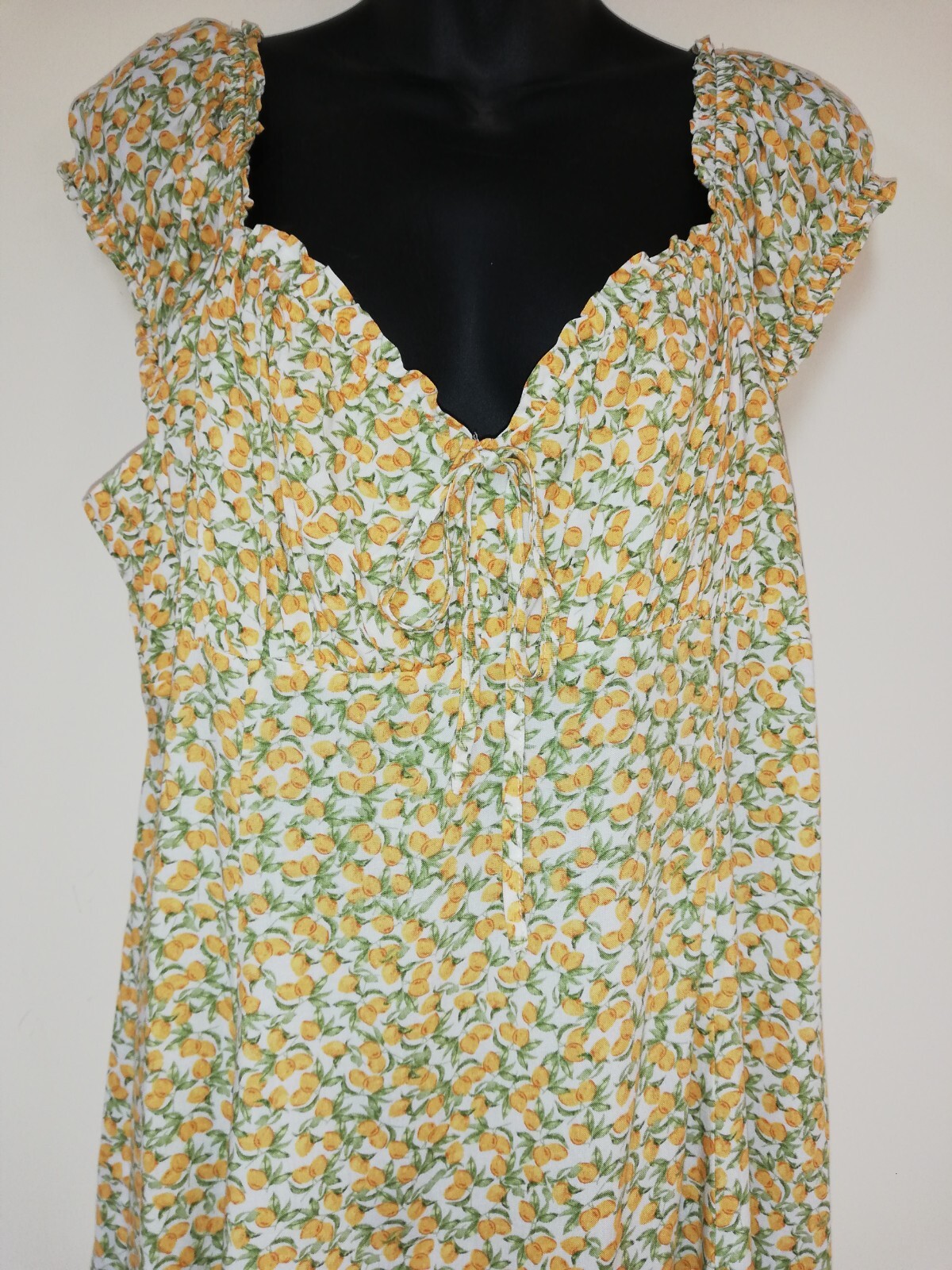 Beautiful BNWT Lemon Print Boho Tea Dress...SIZE 16...Next day postage
